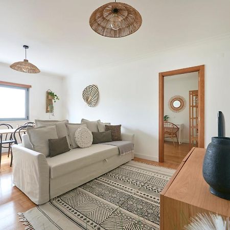 Apartment With Private Terrace & Car Garage ลิสบอน ภายนอก รูปภาพ