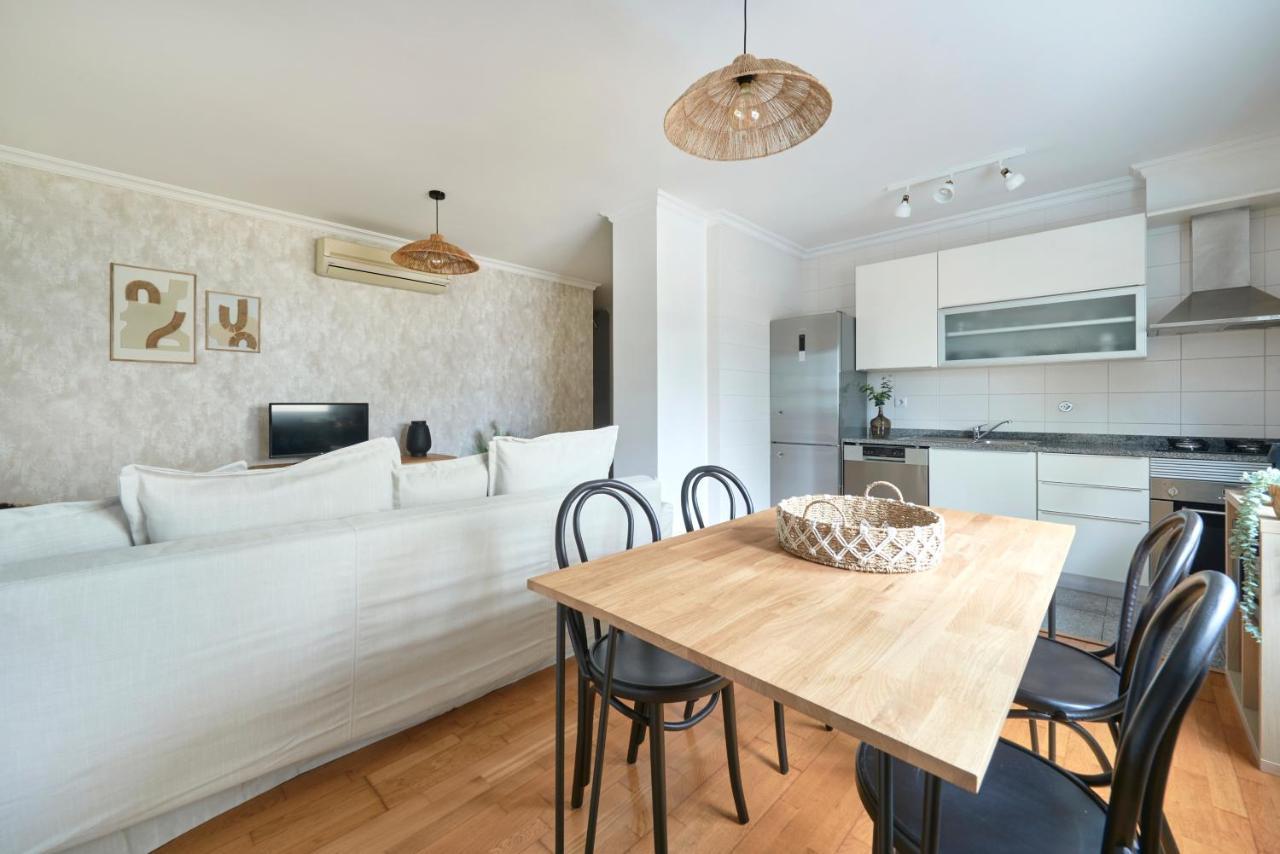 Apartment With Private Terrace & Car Garage ลิสบอน ภายนอก รูปภาพ