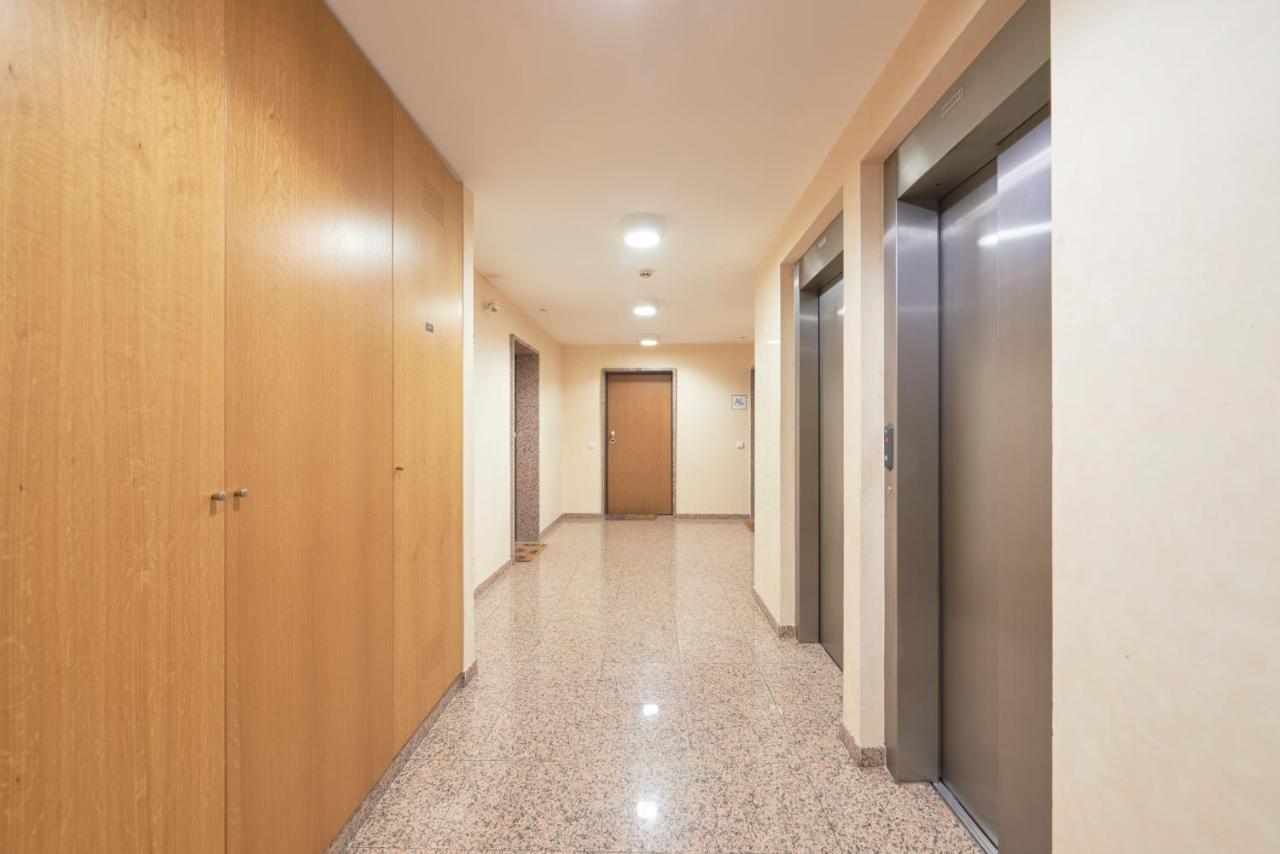 Apartment With Private Terrace & Car Garage ลิสบอน ภายนอก รูปภาพ