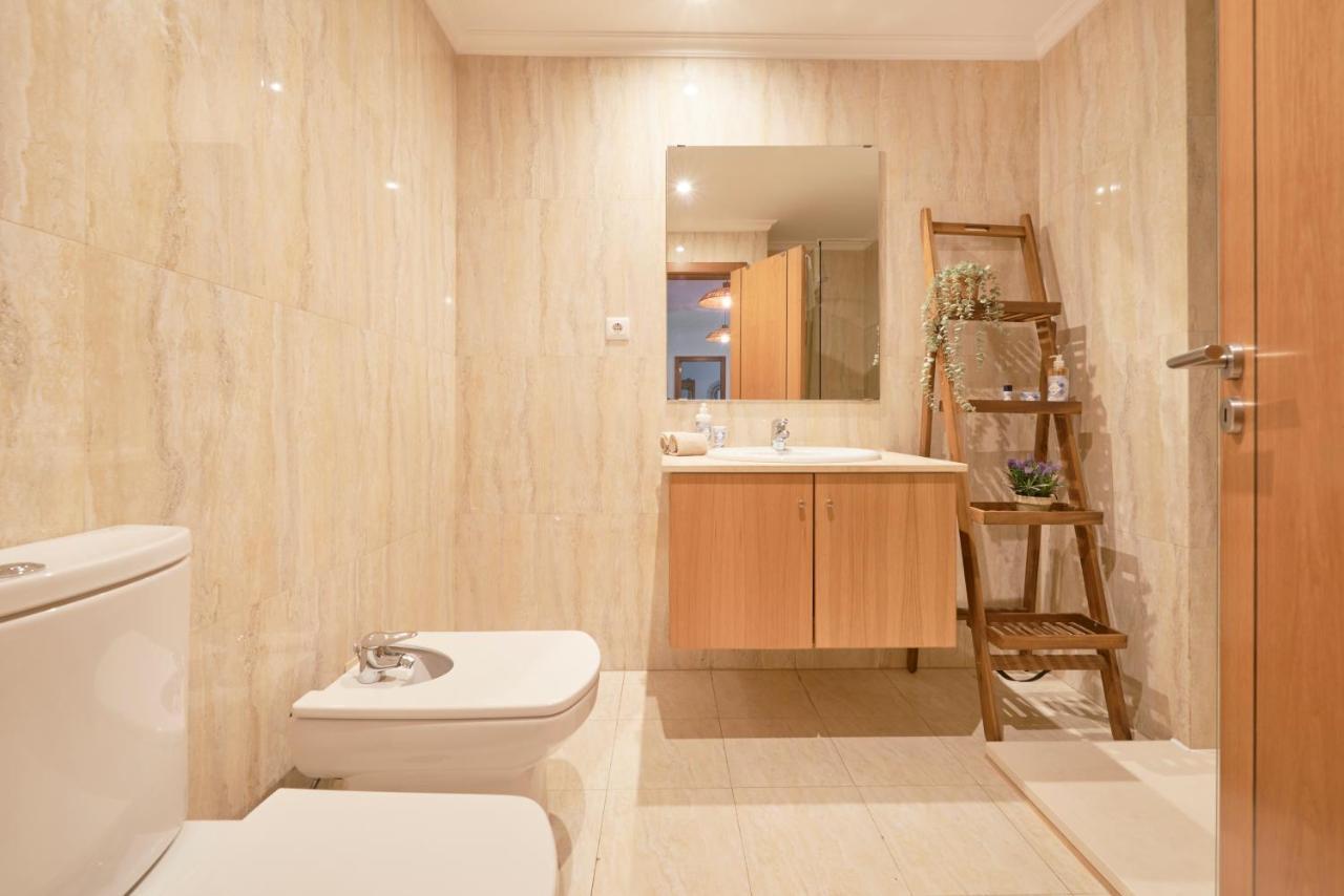 Apartment With Private Terrace & Car Garage ลิสบอน ภายนอก รูปภาพ