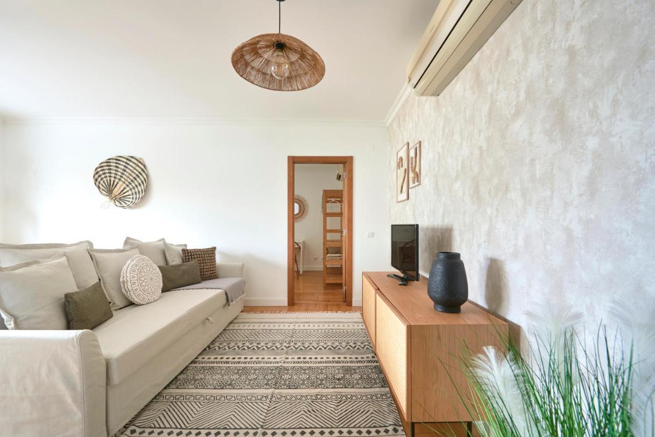 Apartment With Private Terrace & Car Garage ลิสบอน ภายนอก รูปภาพ