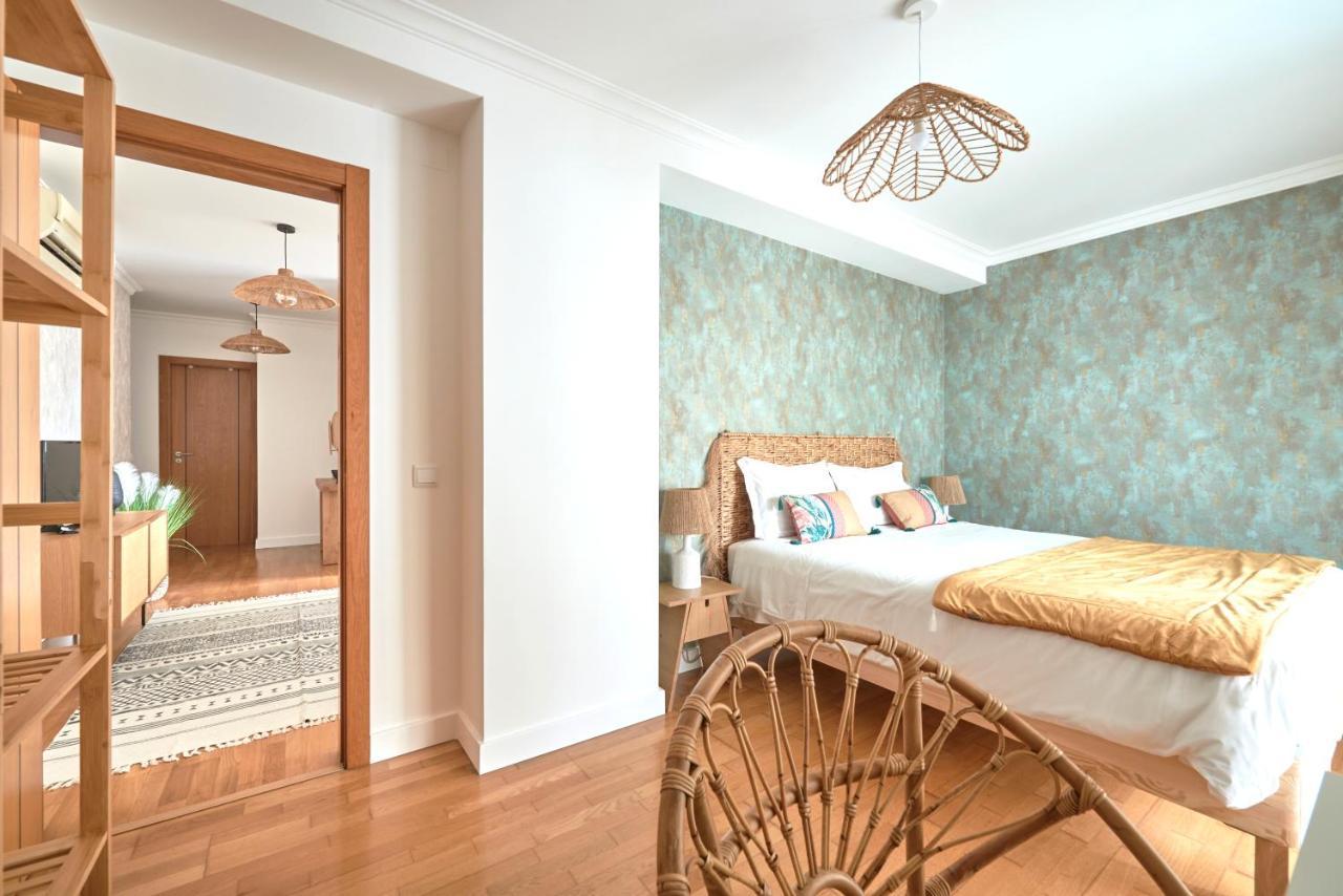 Apartment With Private Terrace & Car Garage ลิสบอน ภายนอก รูปภาพ