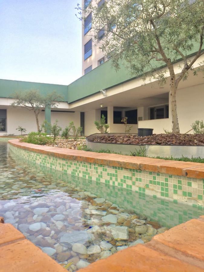 Apartment With Private Terrace & Car Garage ลิสบอน ภายนอก รูปภาพ